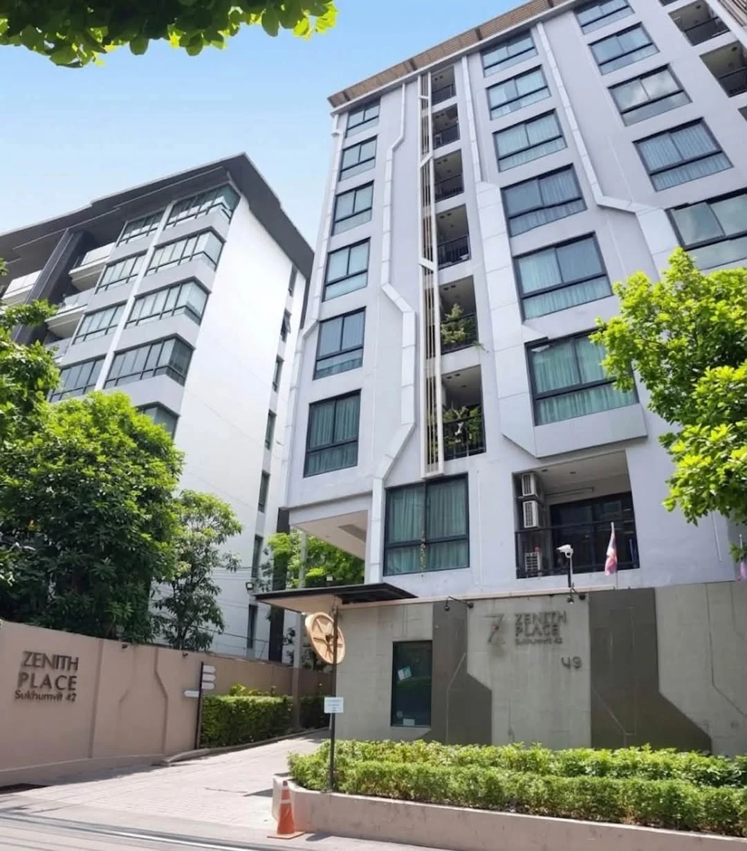 1 Bedroom condo in Zenith Place Sukhumvit 42
