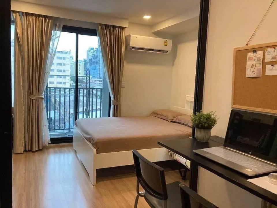 1 Bedroom condo in Maestro 07 Victory Monument