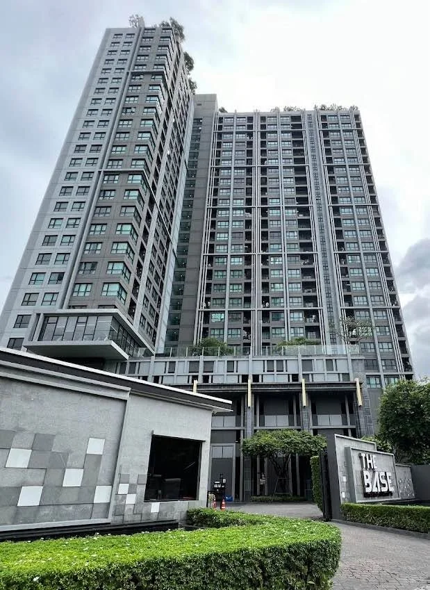 1 Bedroom condo in The Base Park East Sukhumvit 77