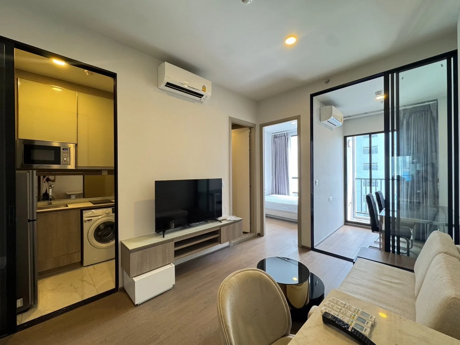 Studio condo in Park Origin Phayathai