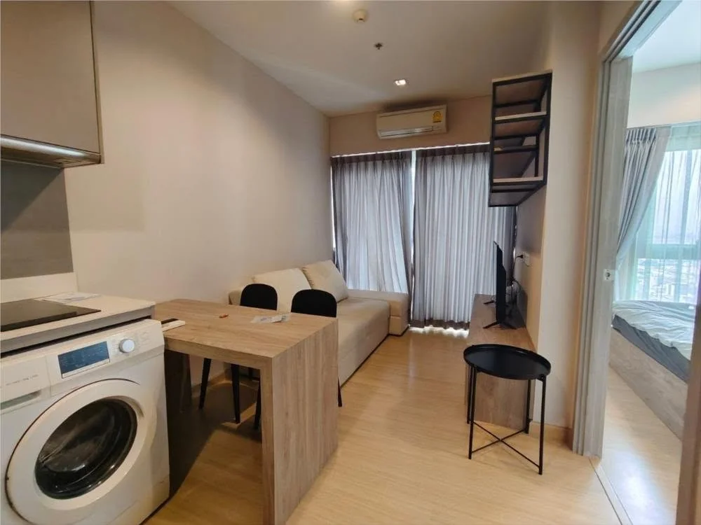 Studio condo in Whizdom Connect Sukhumvit