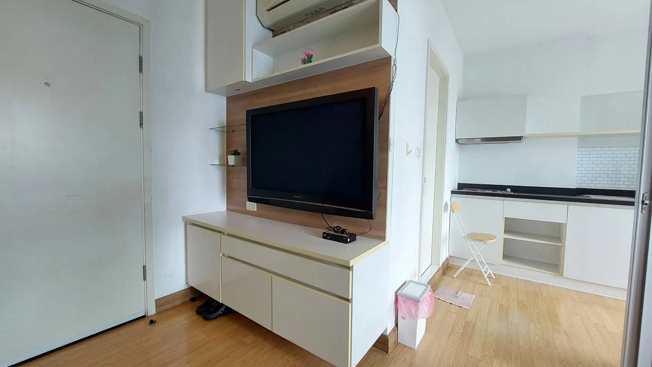 Studio condo in Aspire Rama 4