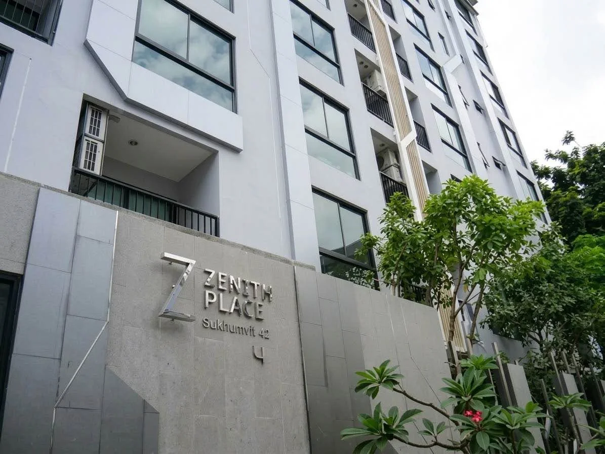 1 Bedroom condo in Zenith Place Sukhumvit 42