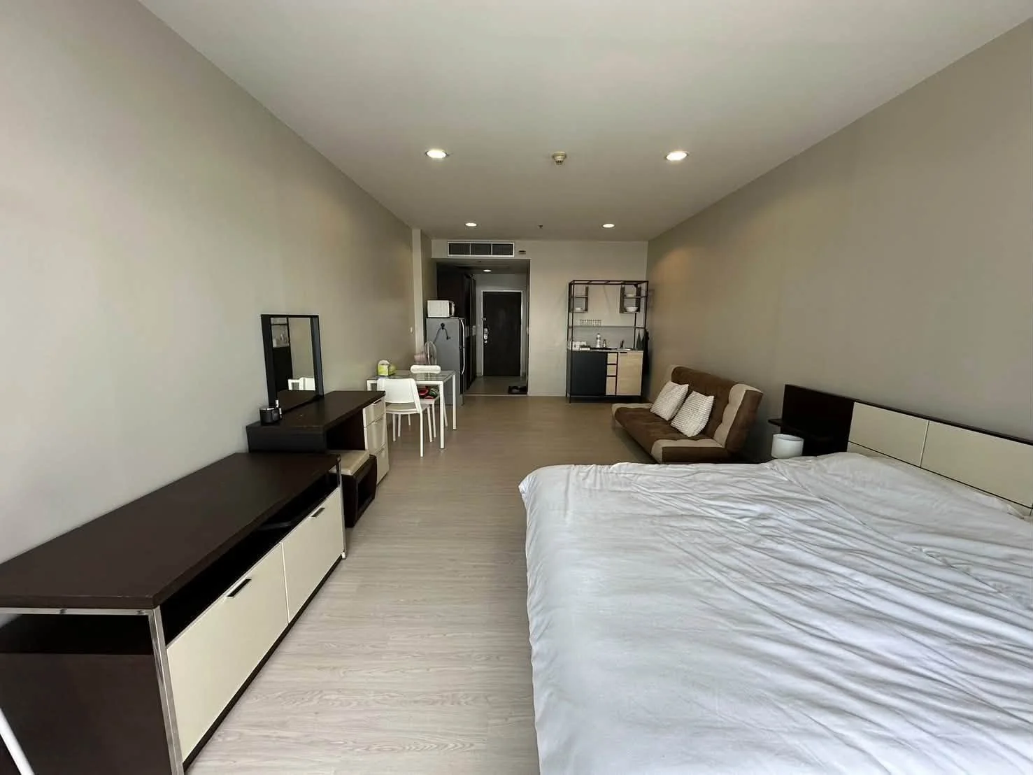 1 Bedroom condo in The Platinum Condominium
