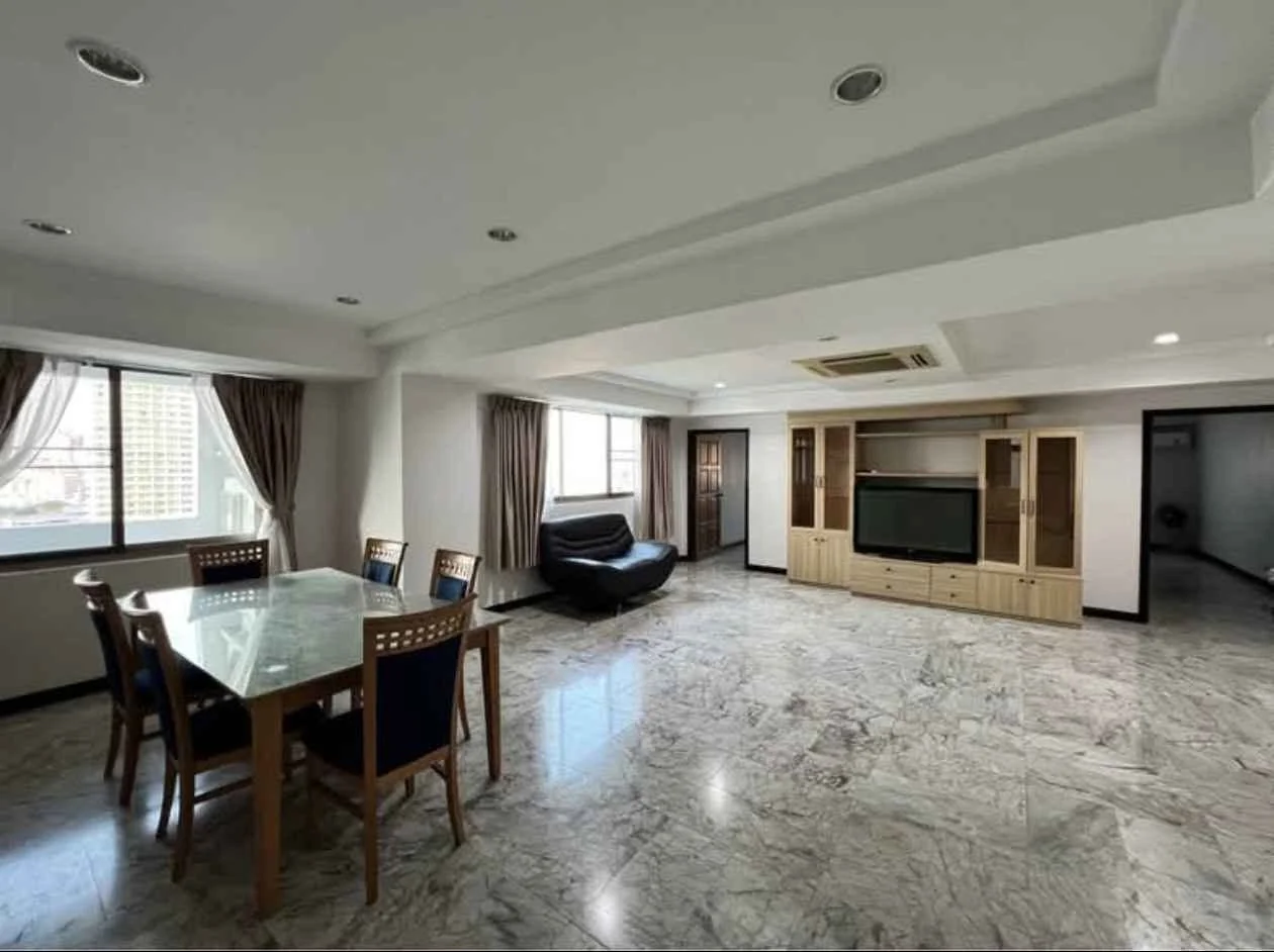 3 Bedroom condo in Royal Castle Sukhumvit