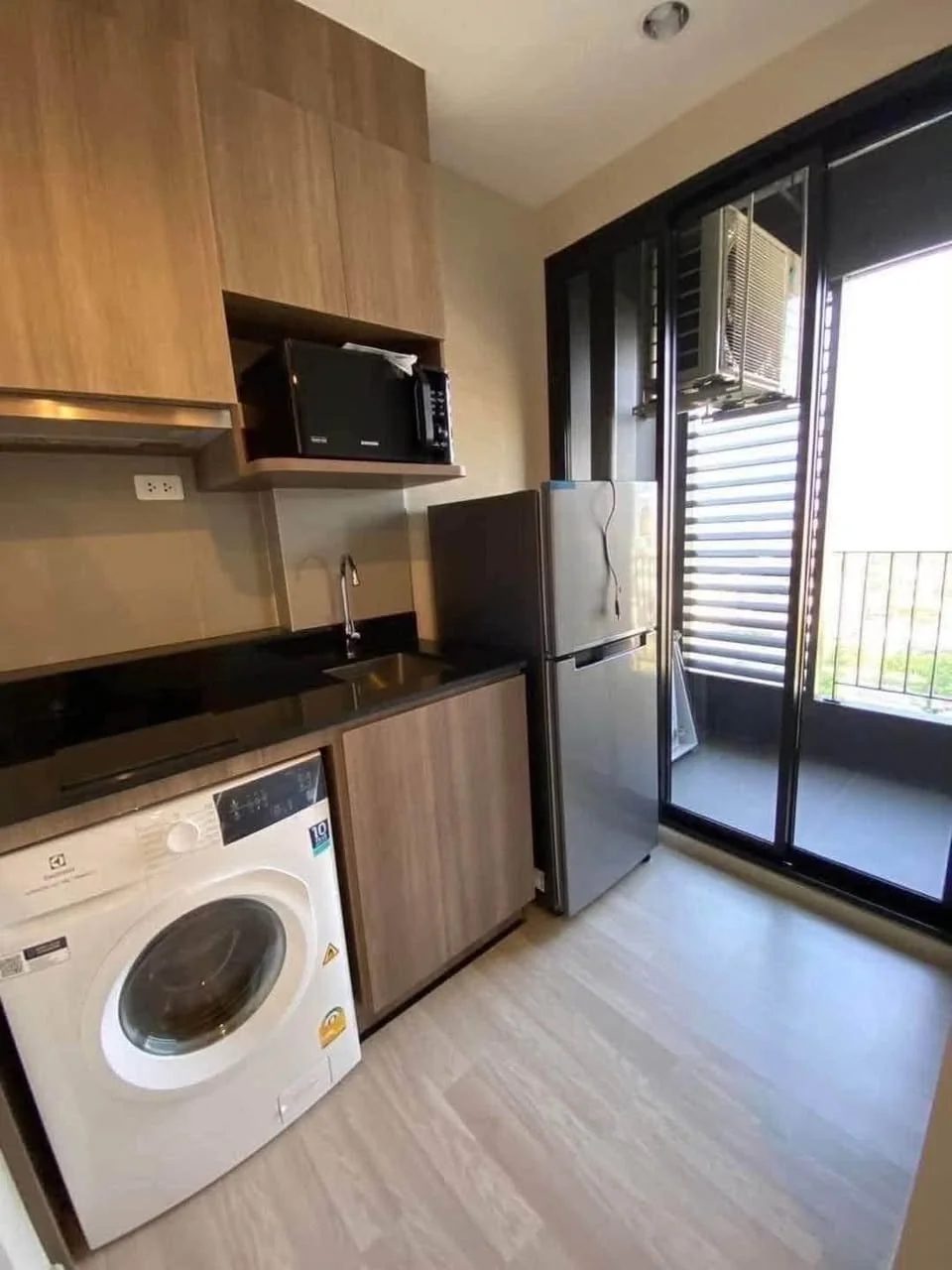 1 Bedroom condo in IDEO Mobi Sukhumvit Eastpoint