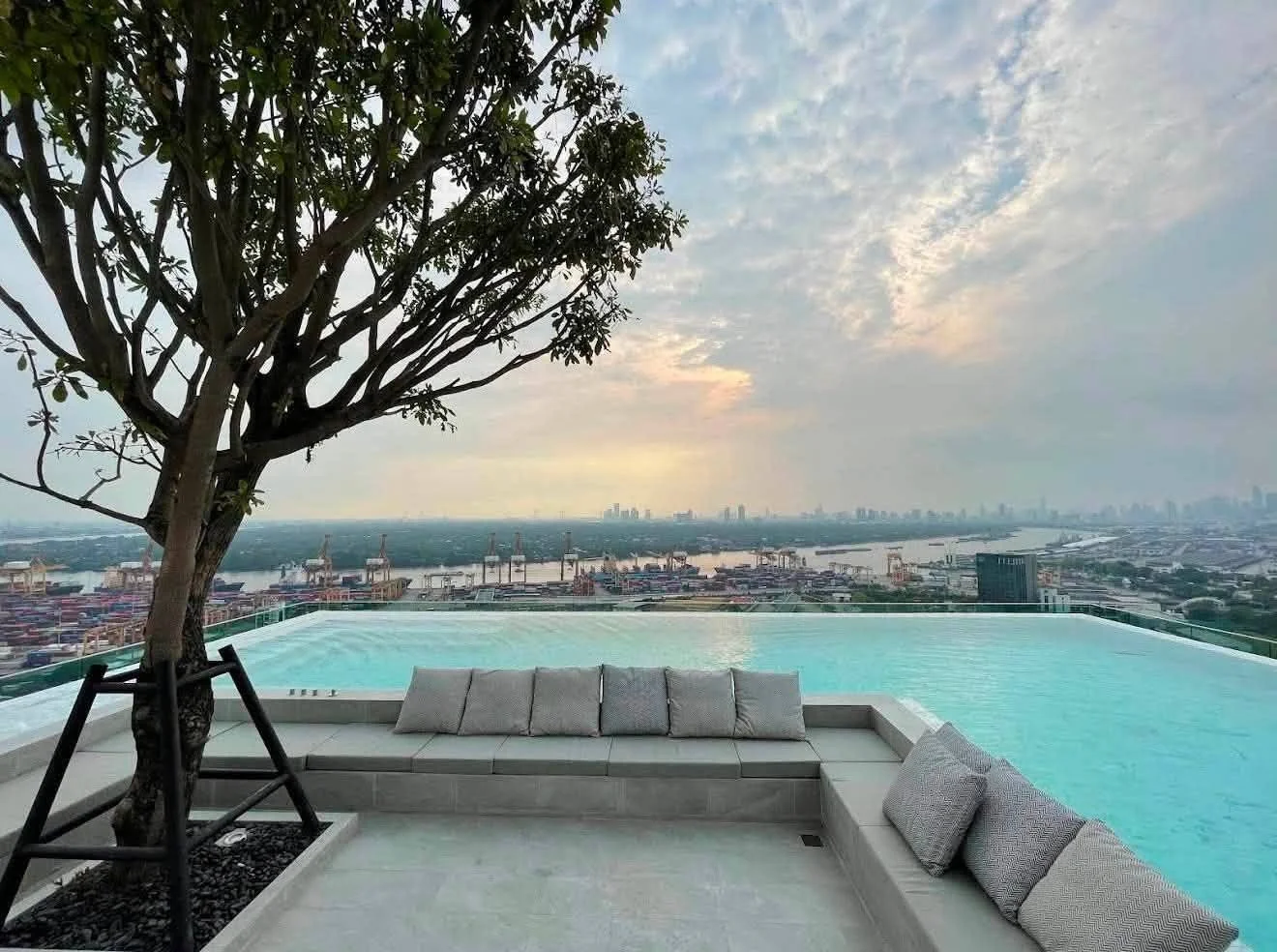 1 Bedroom condo in Modiz Sukhumvit 50