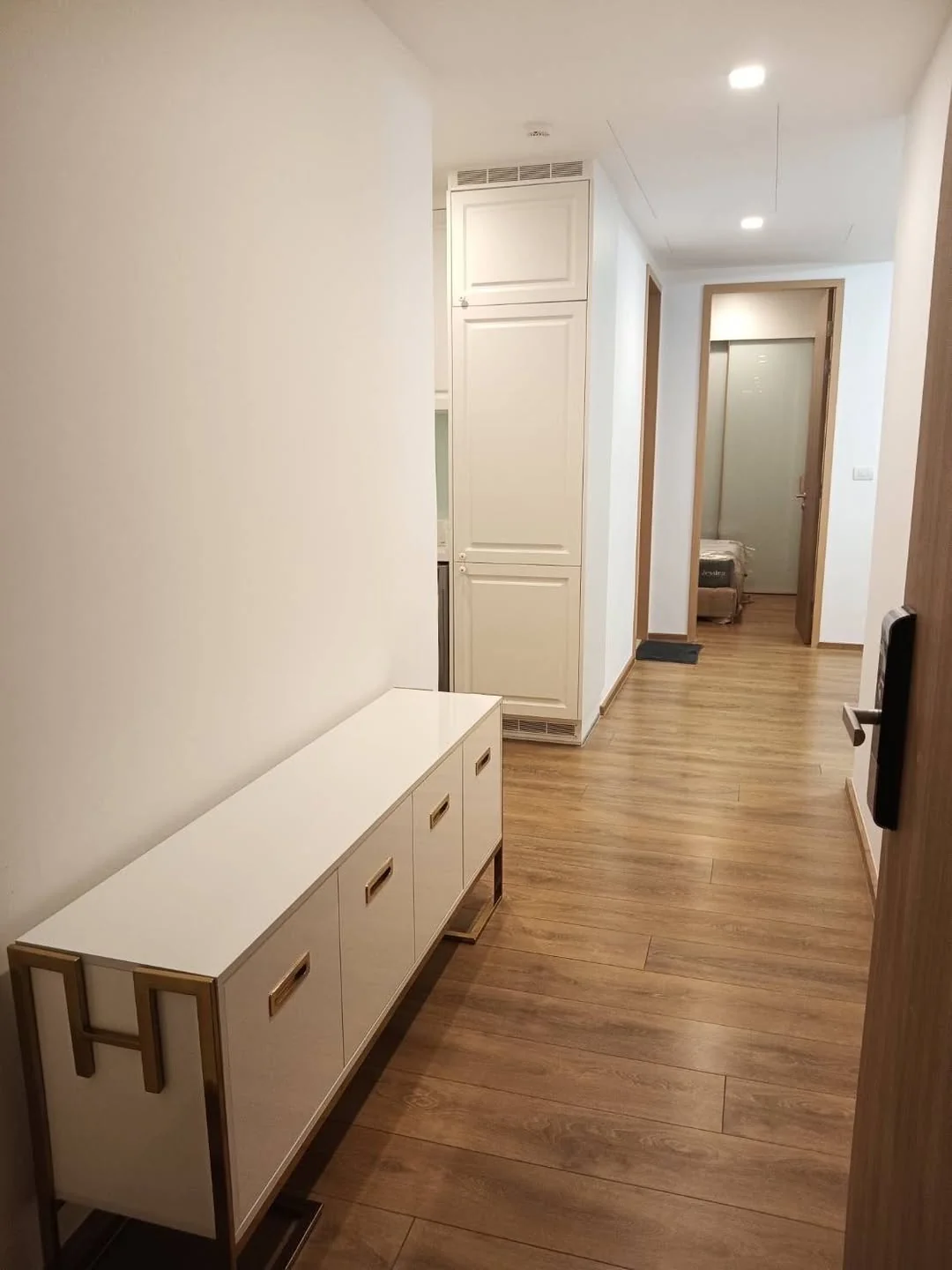 2 Bedroom condo in Noble BE33