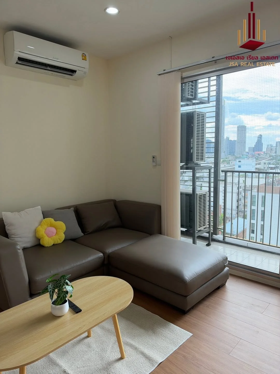 2 Bedroom condo in HIVE Taksin