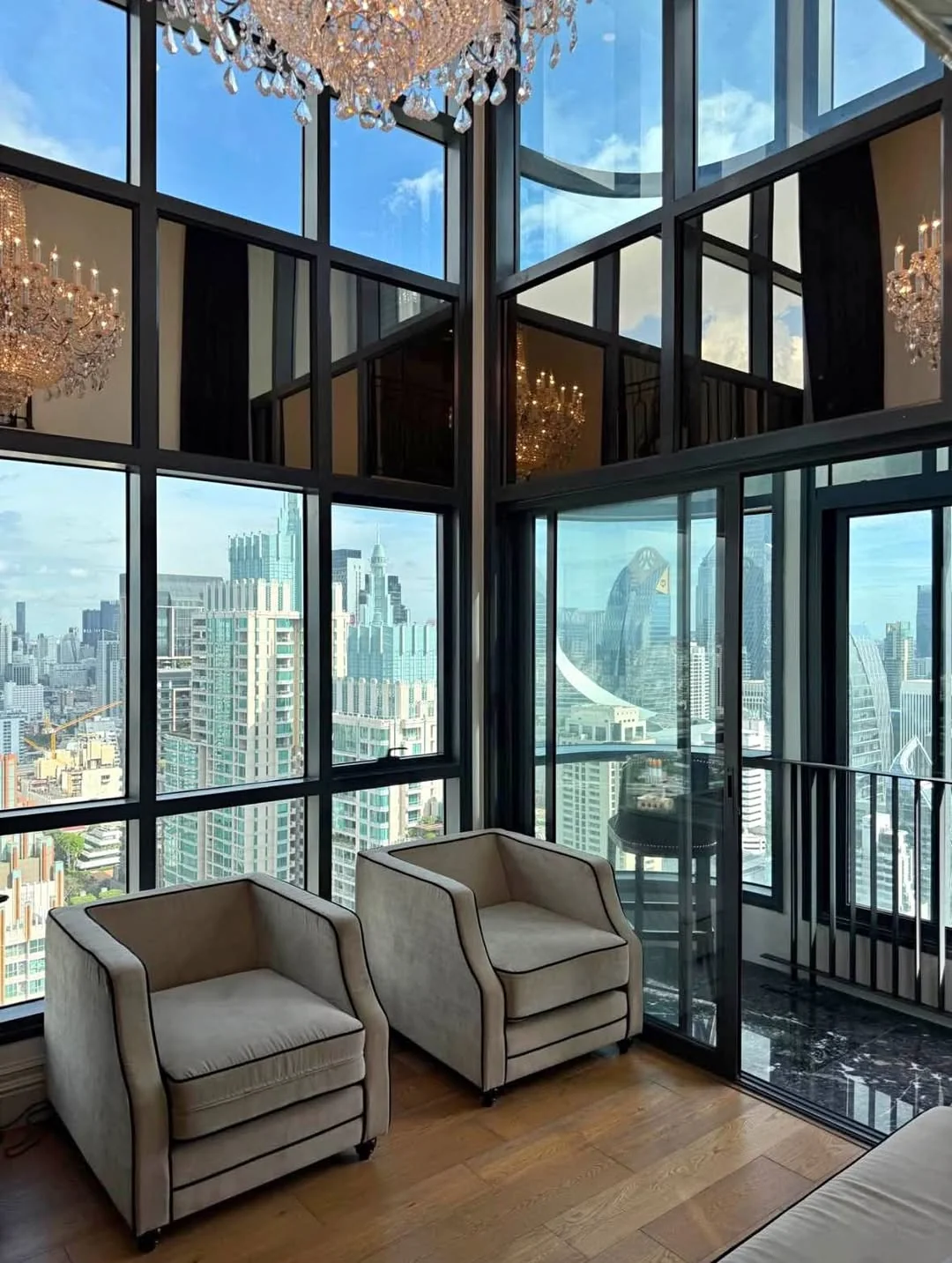 3 Bedroom condo in Q Chidlom-Phetchaburi