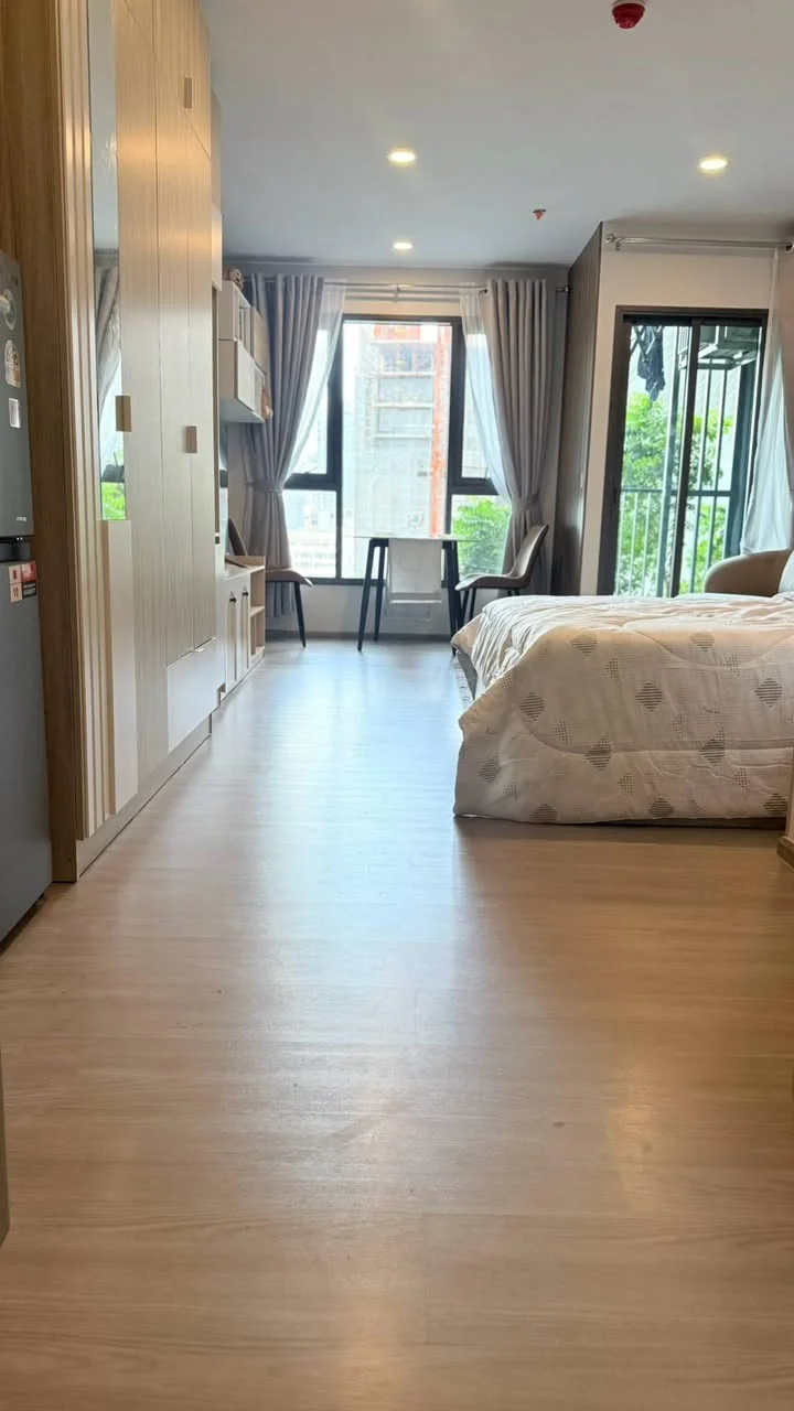 Studio condo in Aspire Sukhumvit-Rama 4