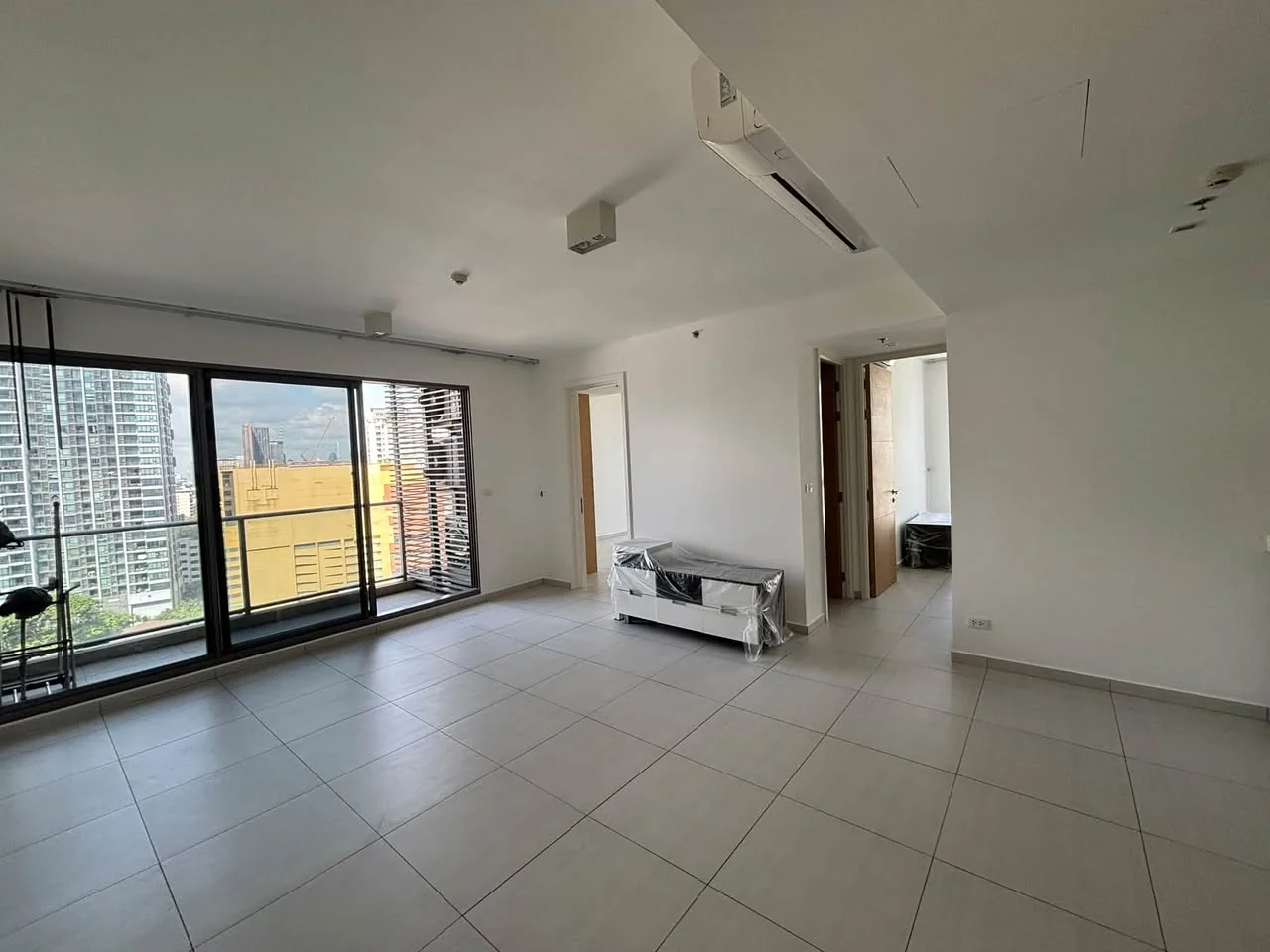 2 Bedroom condo in The Lofts Ekkamai