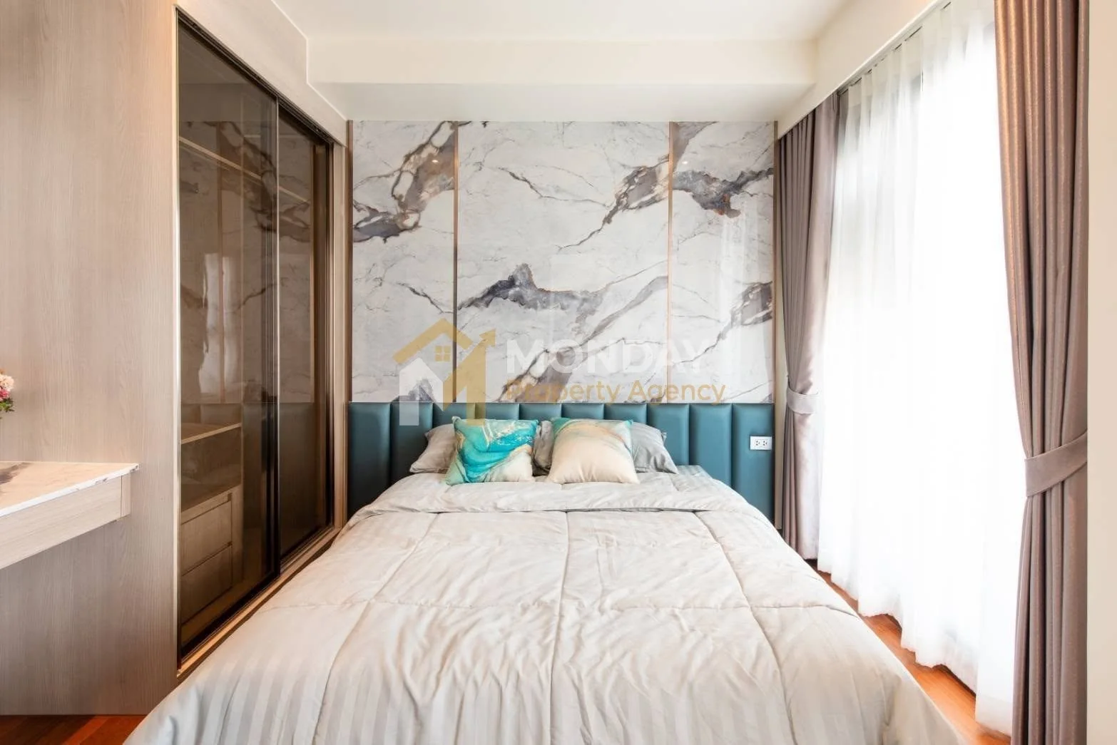 1 Bedroom condo in Altitude Symphony Charoenkrung