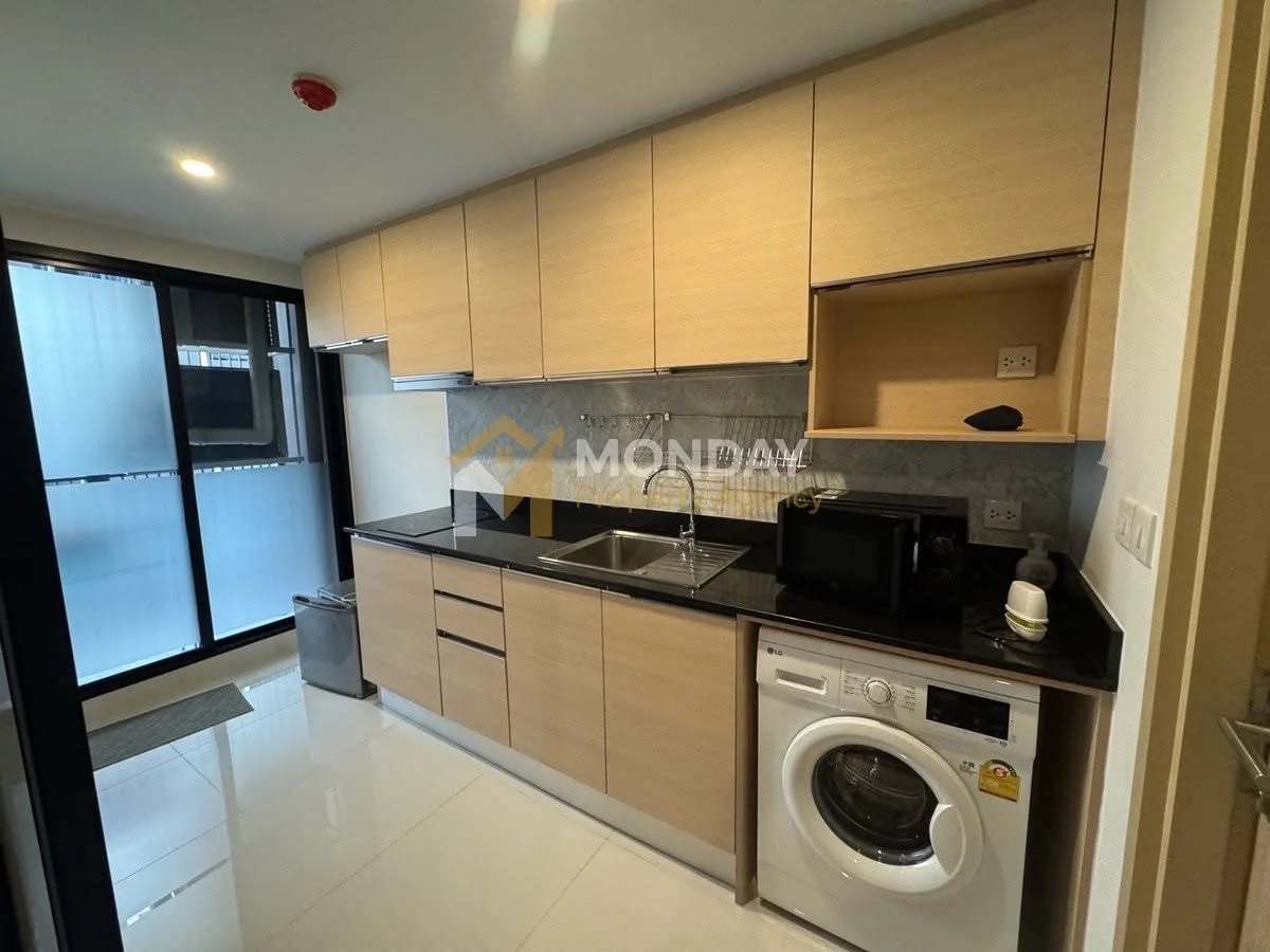 Studio condo in The Shade Sathorn 1