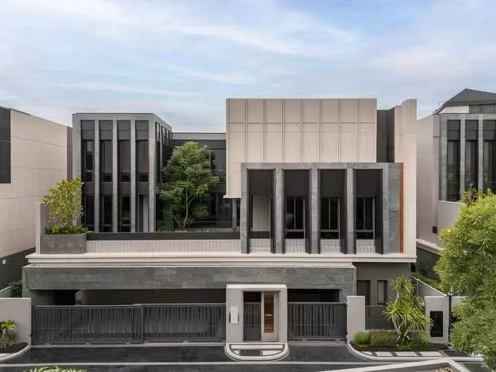 4 Bedroom condo in Bugaan Pattanakarn