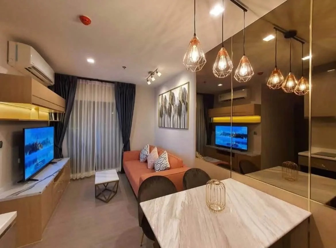 2 Bedroom condo in Life Sukhumvit 62
