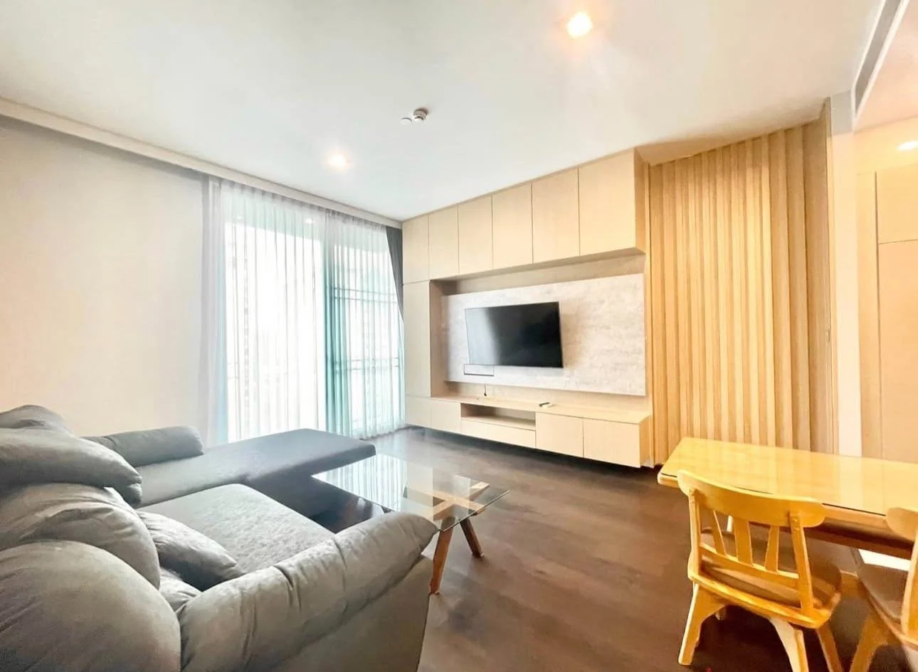 2 Bedroom condo in LAVIQ Sukhumvit 57