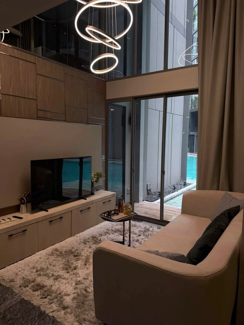 3 Bedroom condo in ASHTON Residence 41