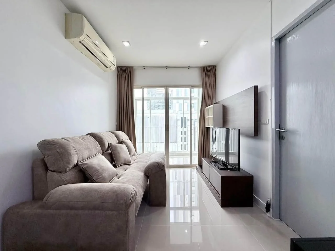 2 Bedroom condo in IDEO Verve Sukhumvit