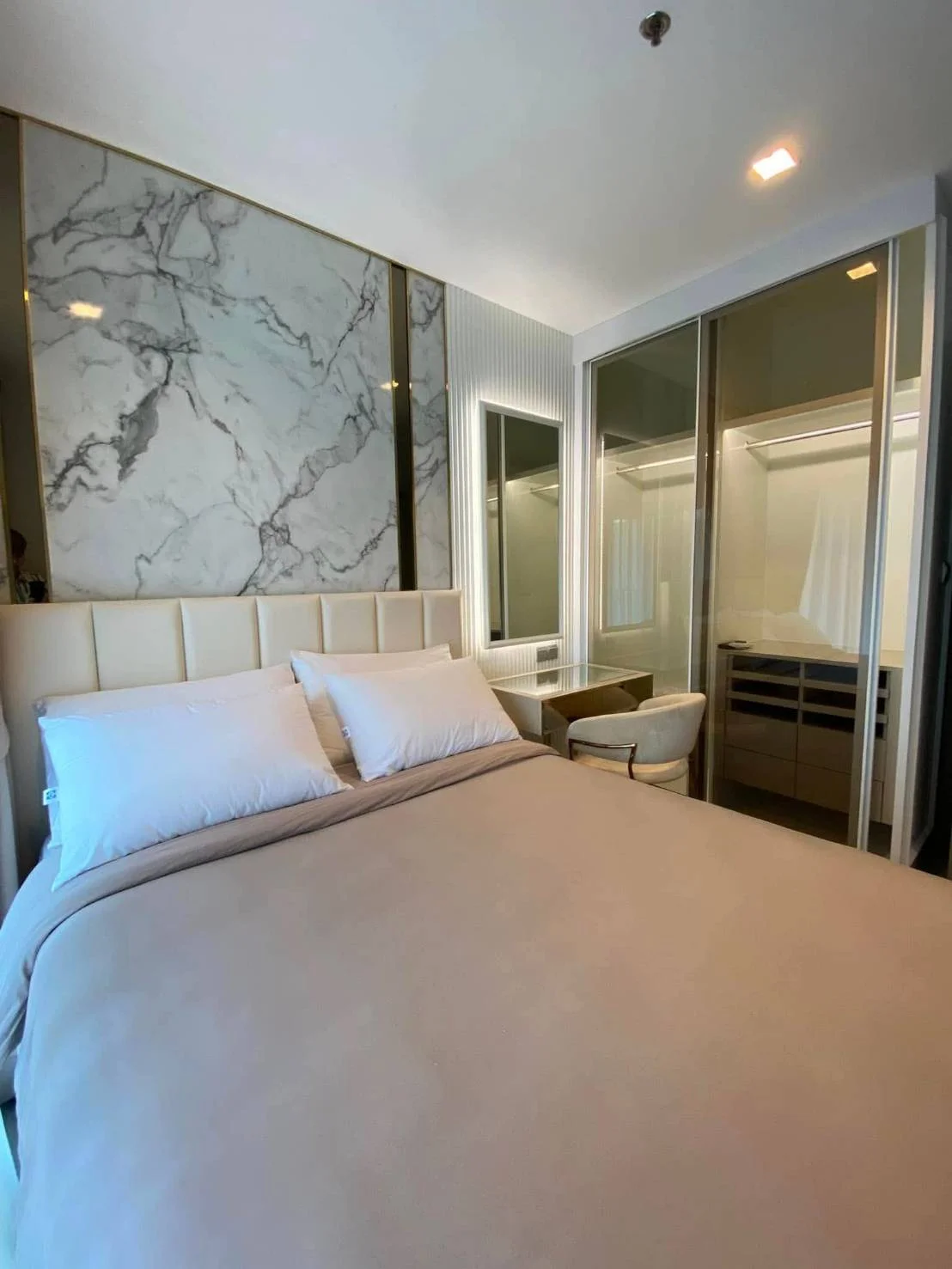 1 Bedroom condo in Life Asoke-Rama 9