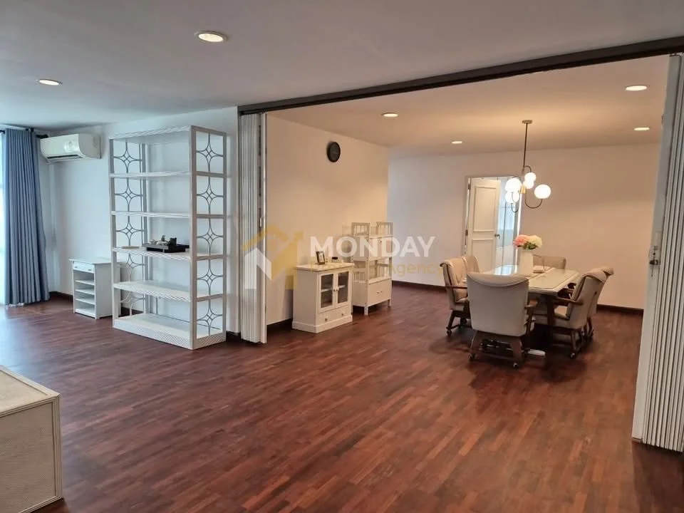 3 Bedroom condo in D.S. Tower 1 Sukhumvit 33