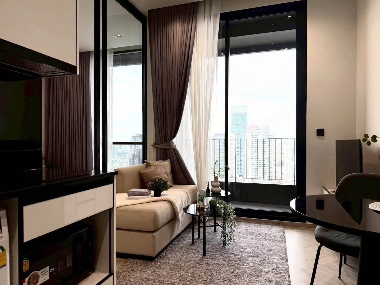 1 Bedroom condo in Chapter Charoennakhon–Riverside