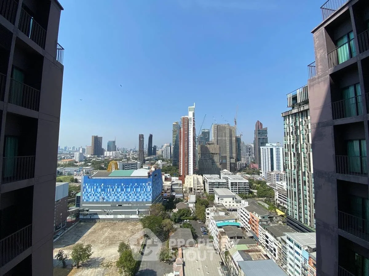 1 Bedroom condo in Noble Reveal