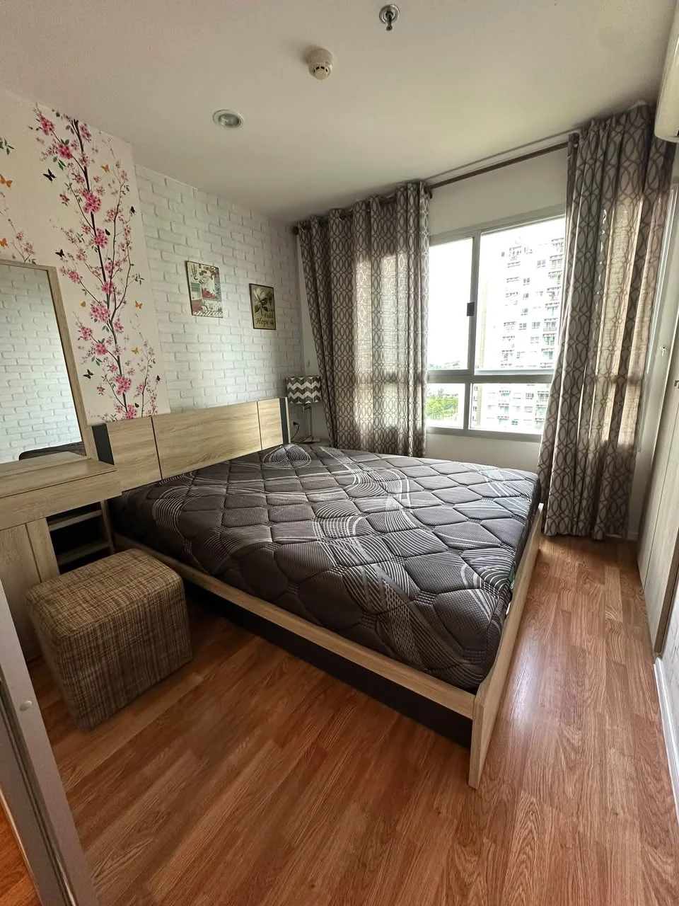 Studio condo in Lumpini Park Phetkasem 98