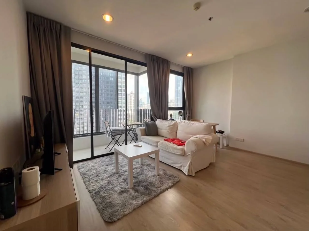 2 Bedroom condo in IDEO Q Ratchathewi