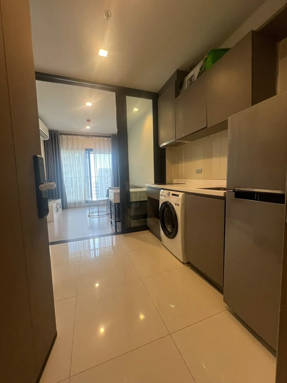 1 Bedroom condo in Life Asoke Hype