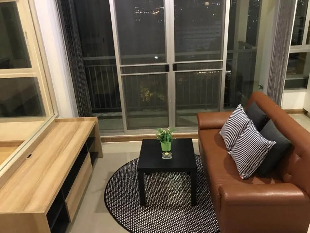 1 Bedroom condo in The Parkland Taksin-Thapra