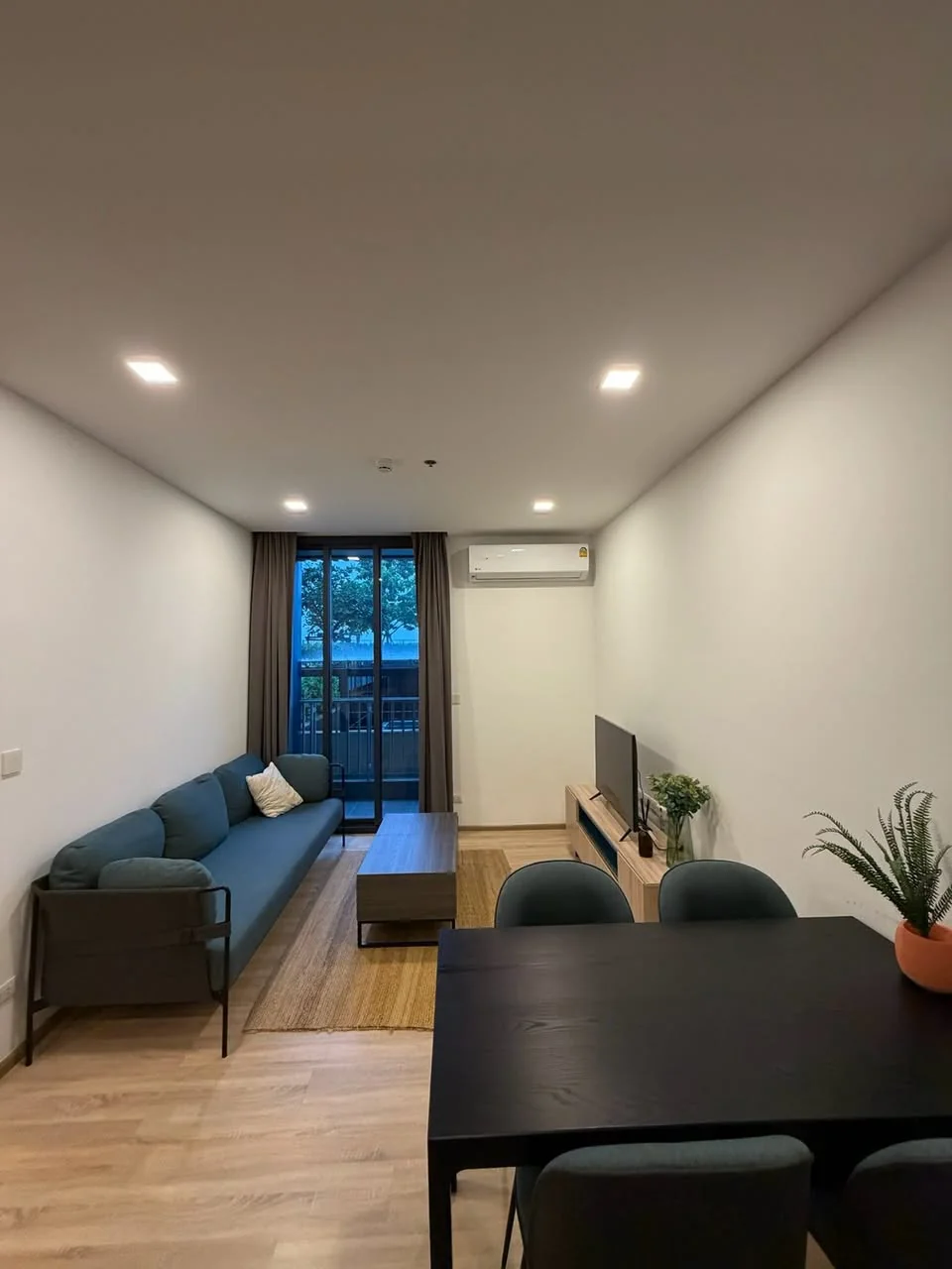 2 Bedroom condo in XT Phayathai