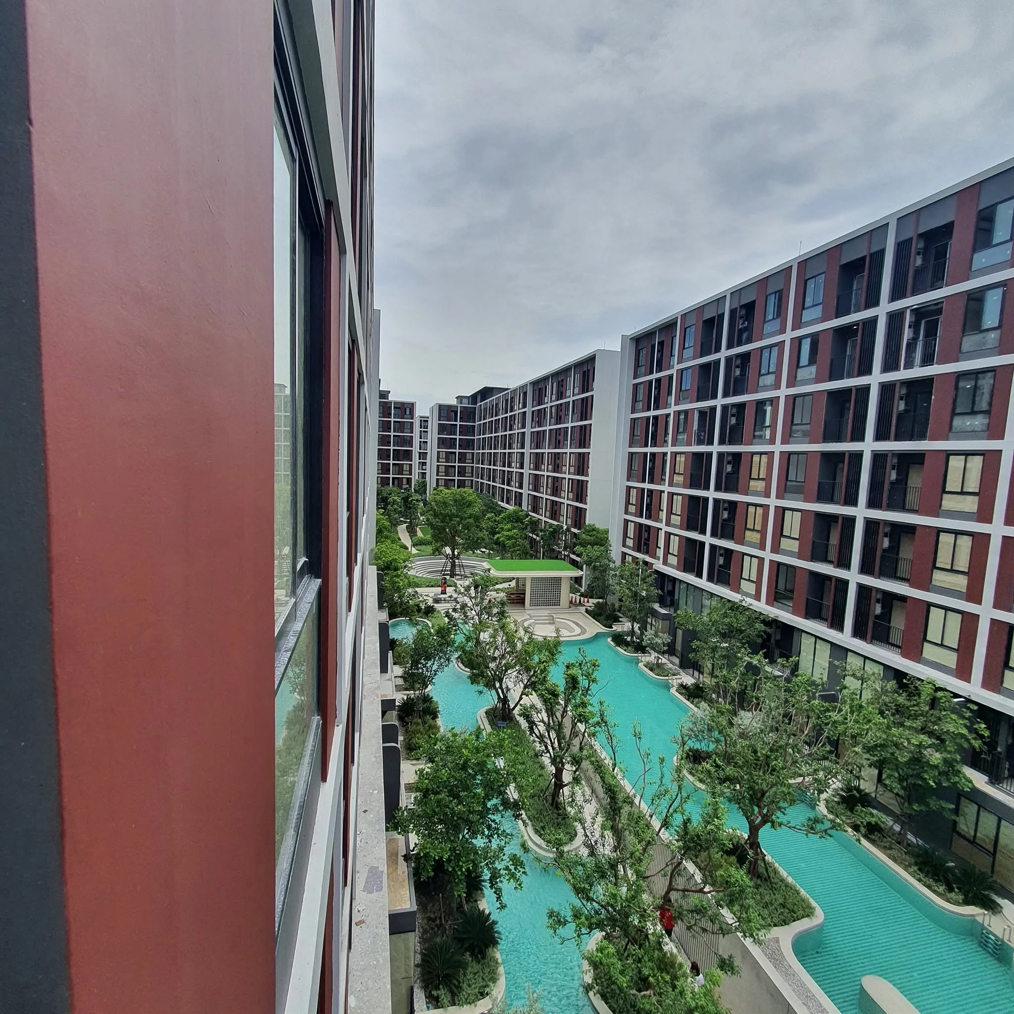 1 Bedroom condo in Nue Core Khu Khot Station