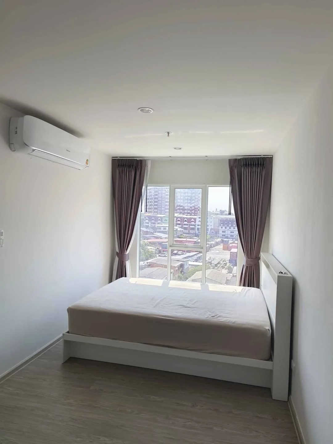 Studio condo in Regent Home Bangna