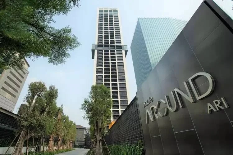 1 Bedroom condo in Noble Around Ari