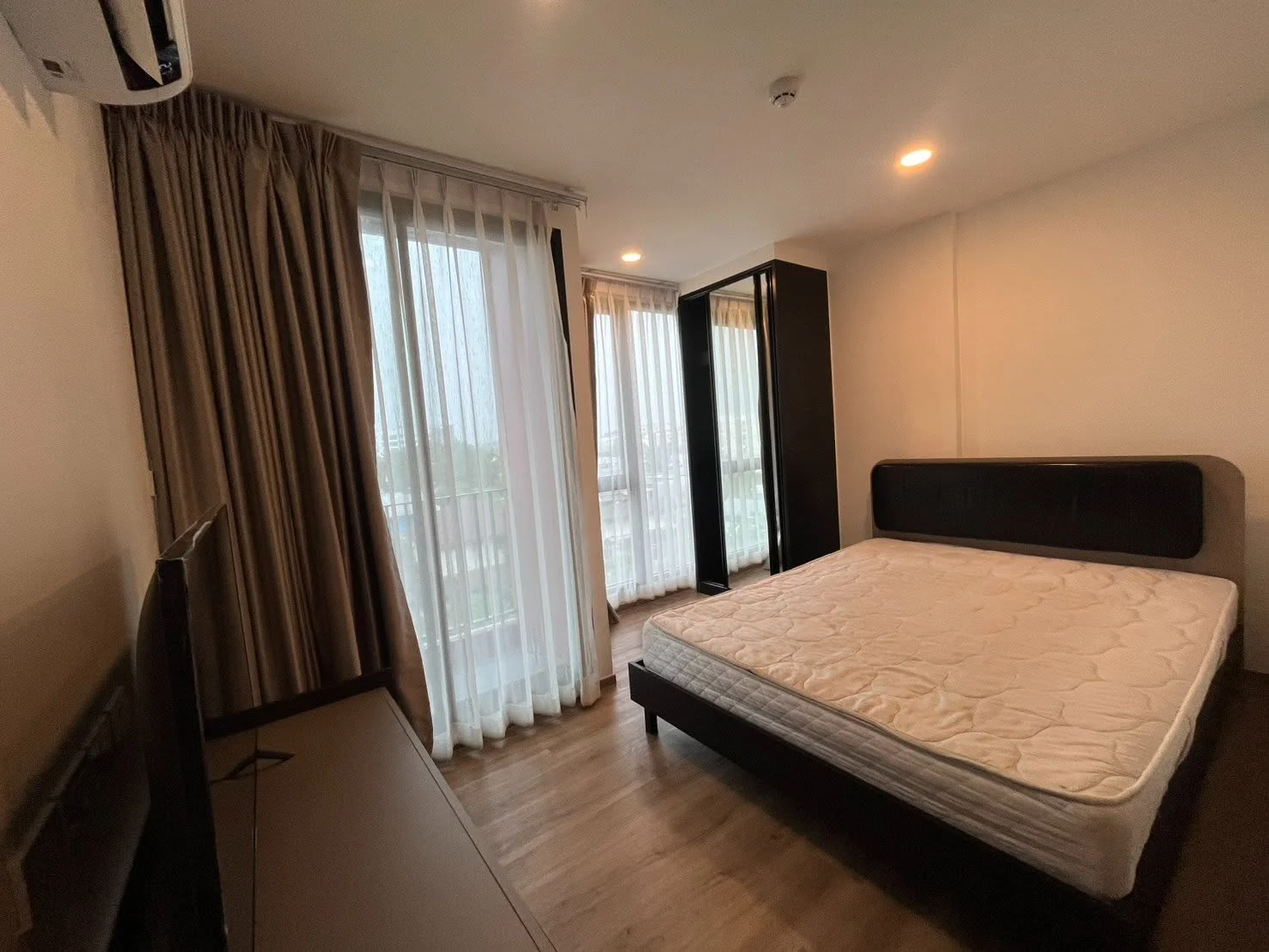 Studio condo in CYBIQ Ratchada 32