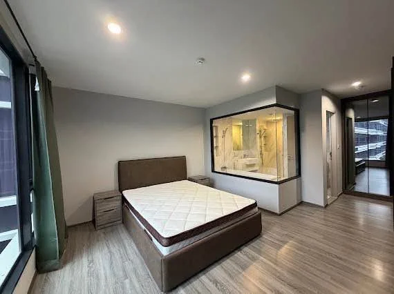 1 Bedroom condo in IDEO Mobi Sukhumvit 40