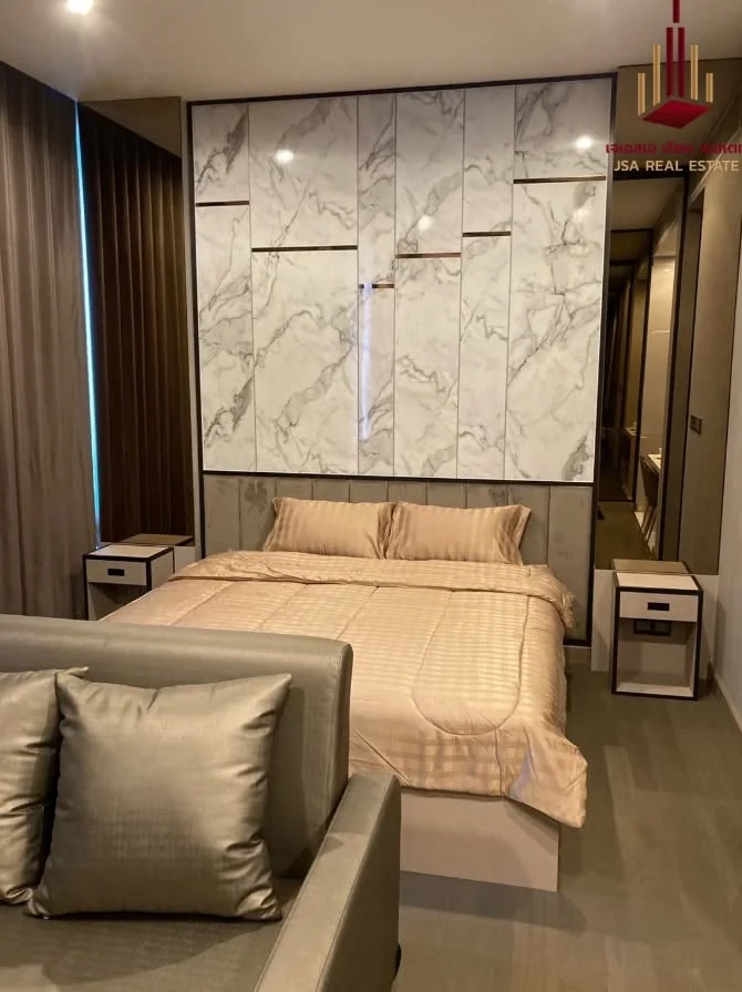 1 Bedroom condo in The Esse at Singha Complex