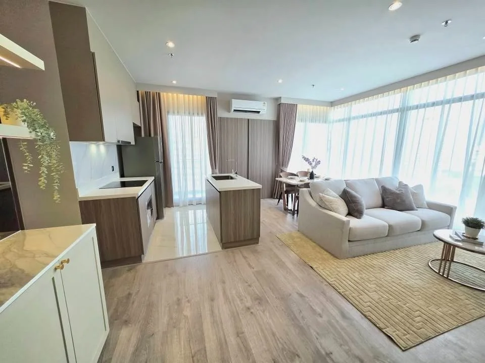 2 Bedroom condo in Rhythm Ekkamai Estate