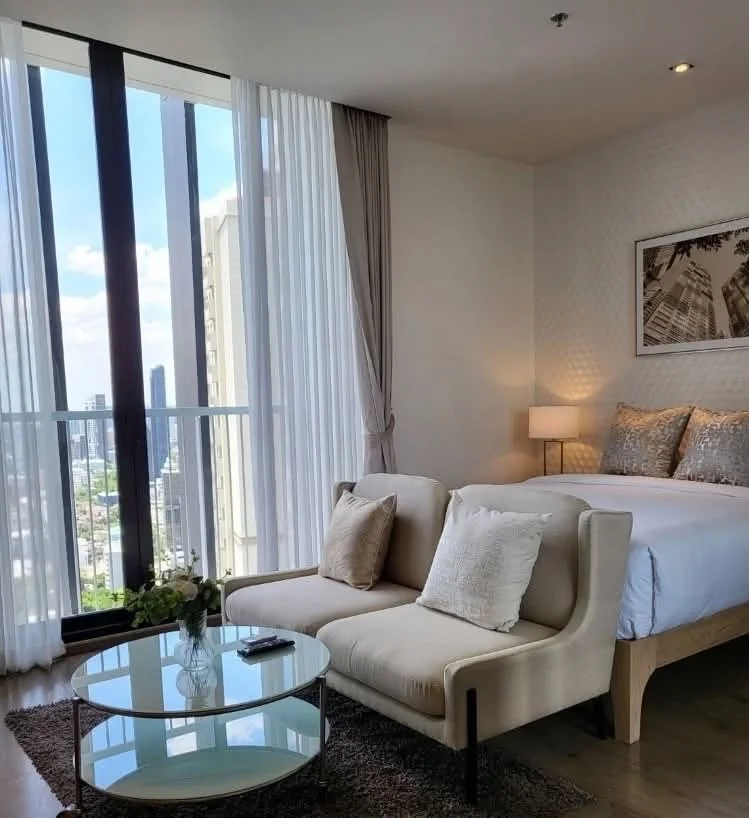 Studio condo in Park Origin Phrom Phong (Park 24)
