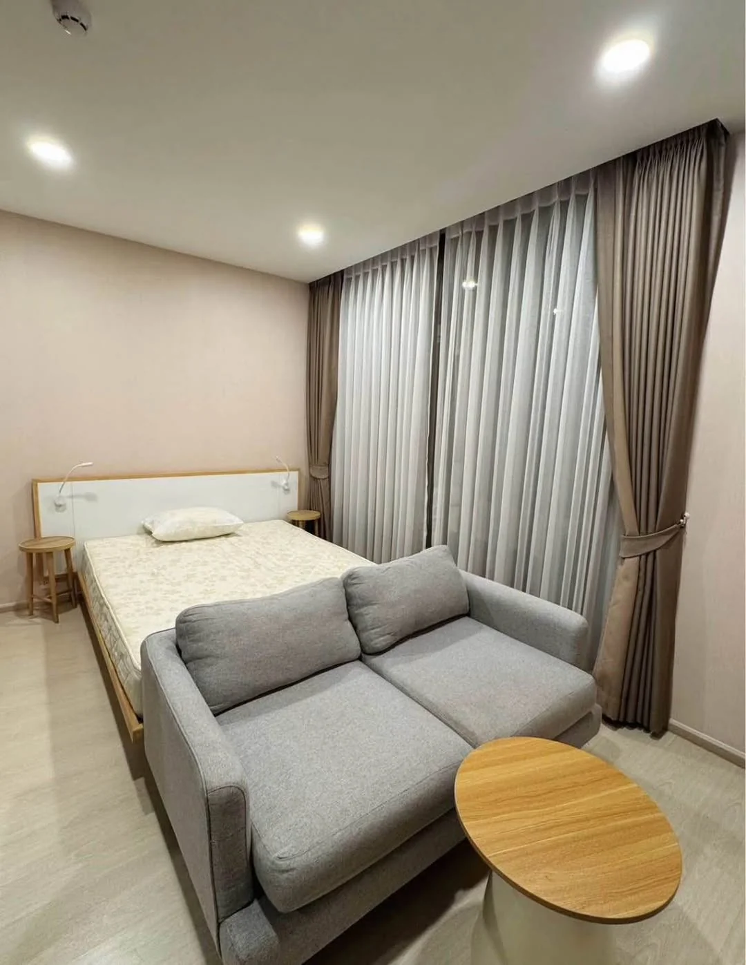 1 Bedroom condo in Noble Ambience Sukhumvit 42