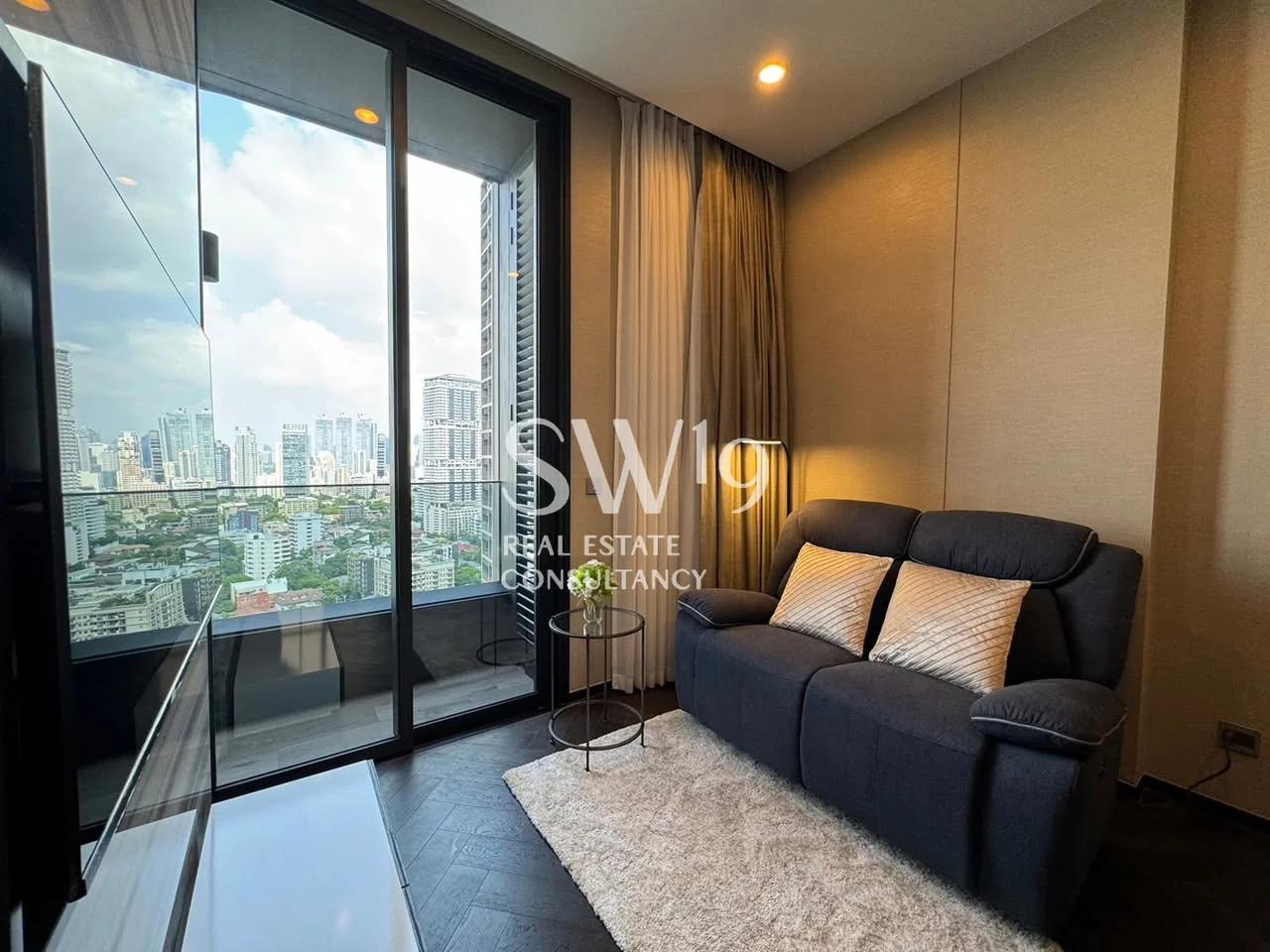 1 Bedroom condo in The Esse Sukhumvit 36