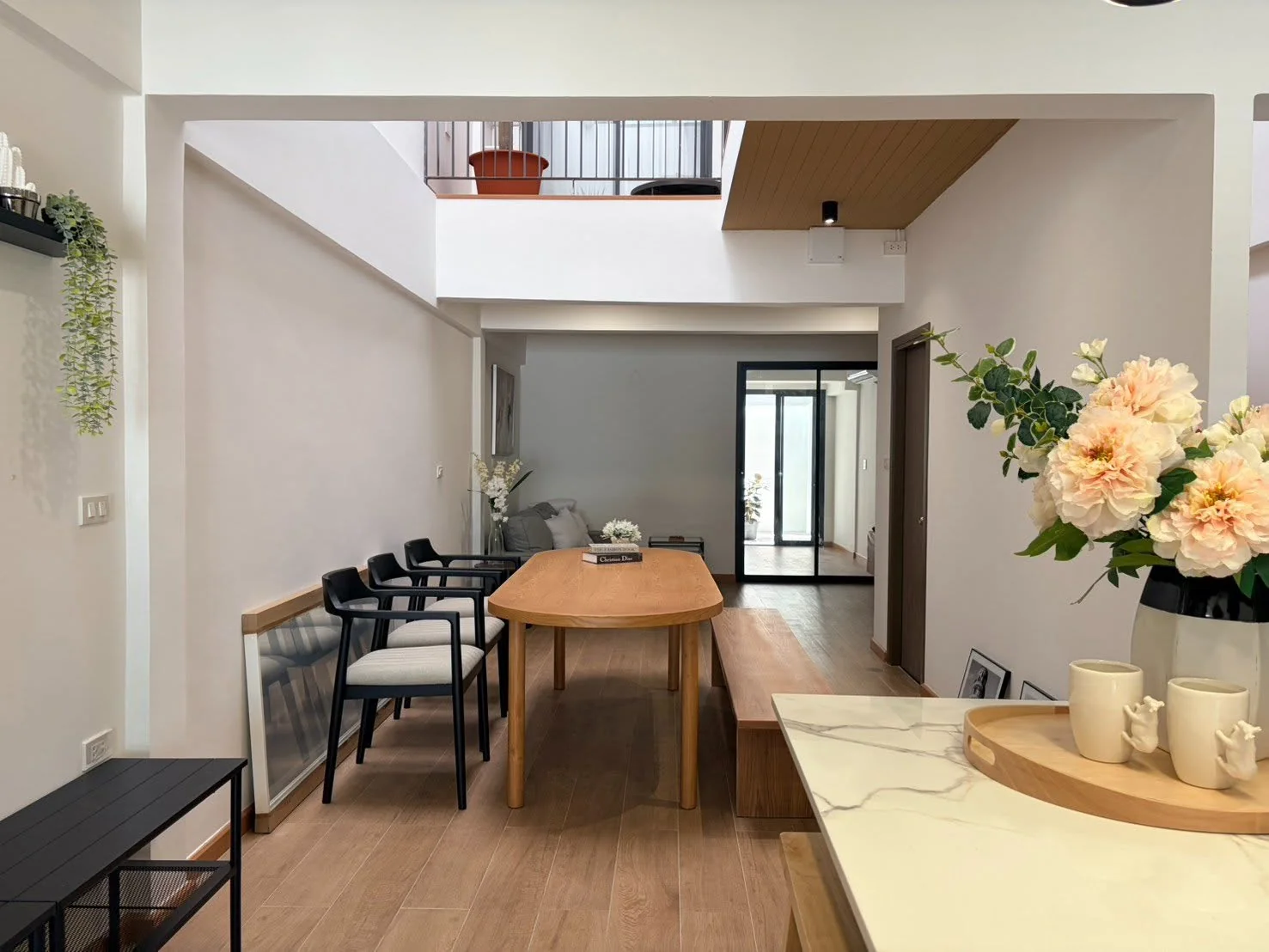 3 Bedroom condo in Khlong Tan Niwet Village