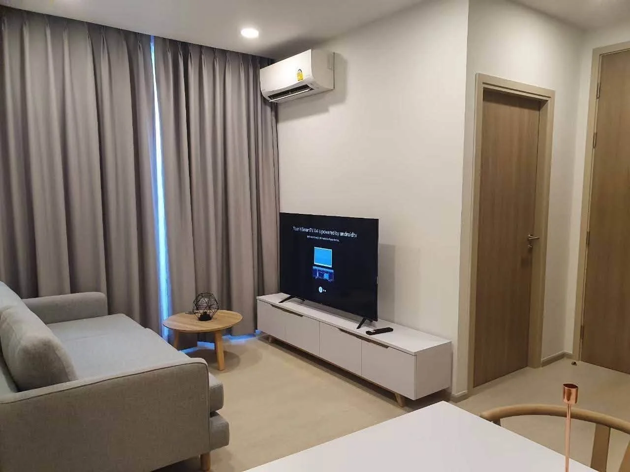 2 Bedroom condo in Noble Ambience Sukhumvit 42