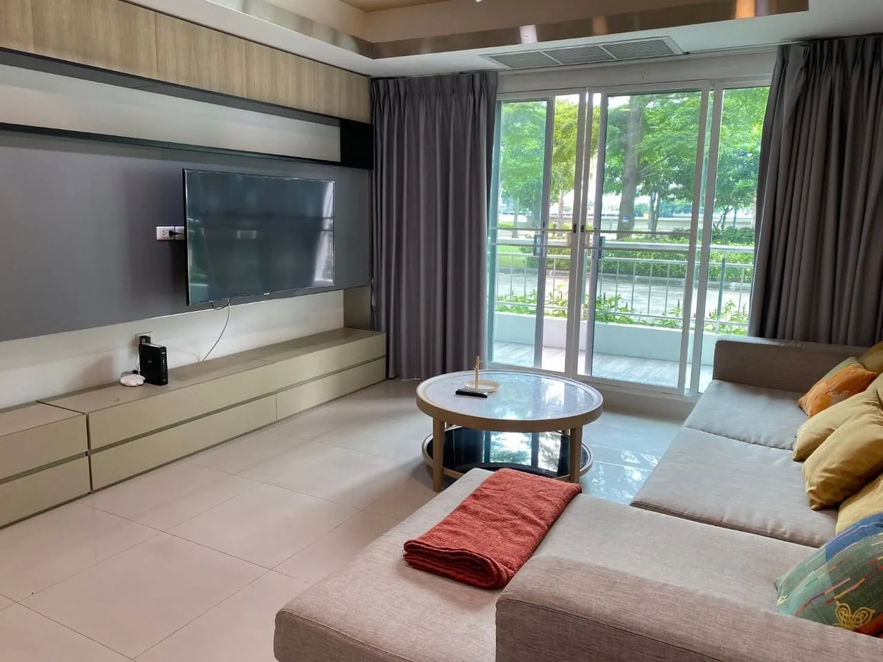 2 Bedroom condo in Supalai River Resort
