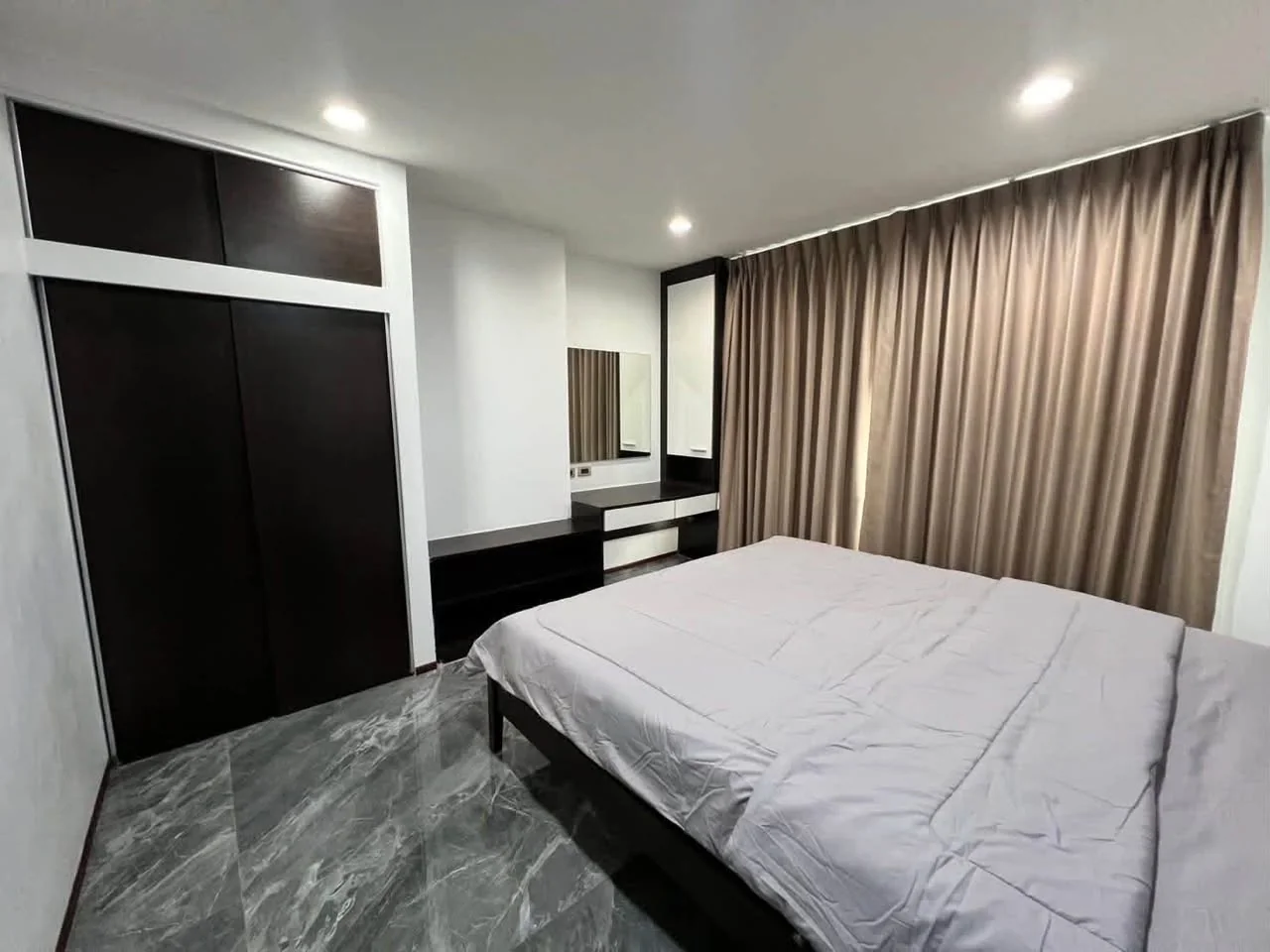 2 Bedroom condo in S Condo Sukhumvit 50