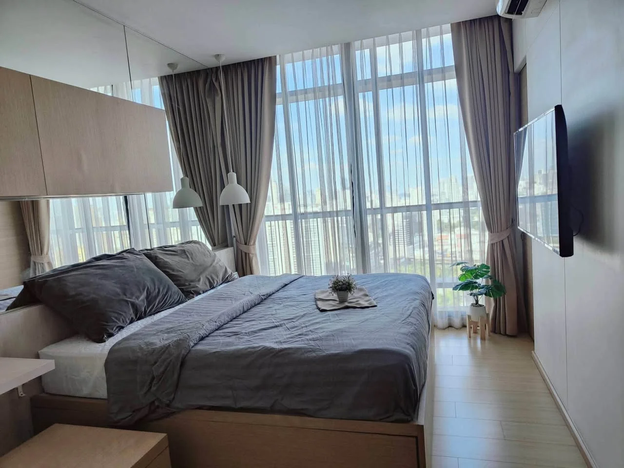 1 Bedroom condo in Park Origin Phrom Phong (Park 24)