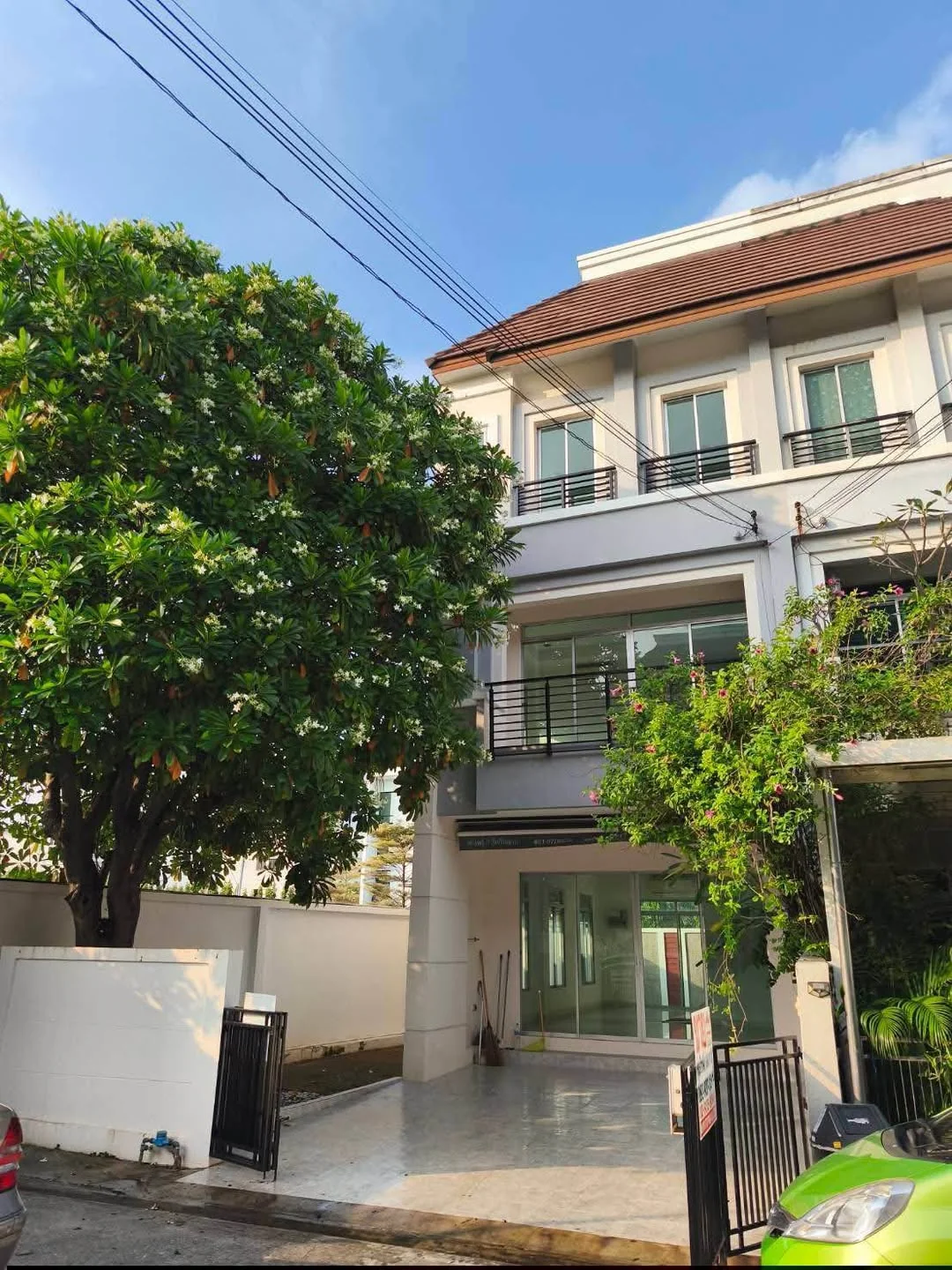 3 Bedroom condo in Baan Klang Muang Urbanion Rama 9-Ladprao