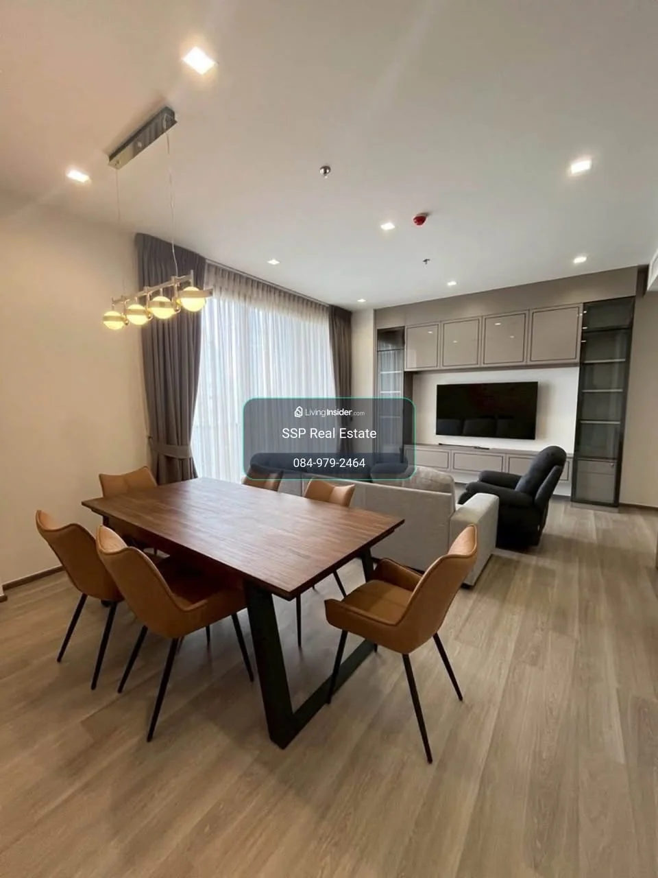 3 Bedroom condo in Rhythm Charoenkrung Pavillion