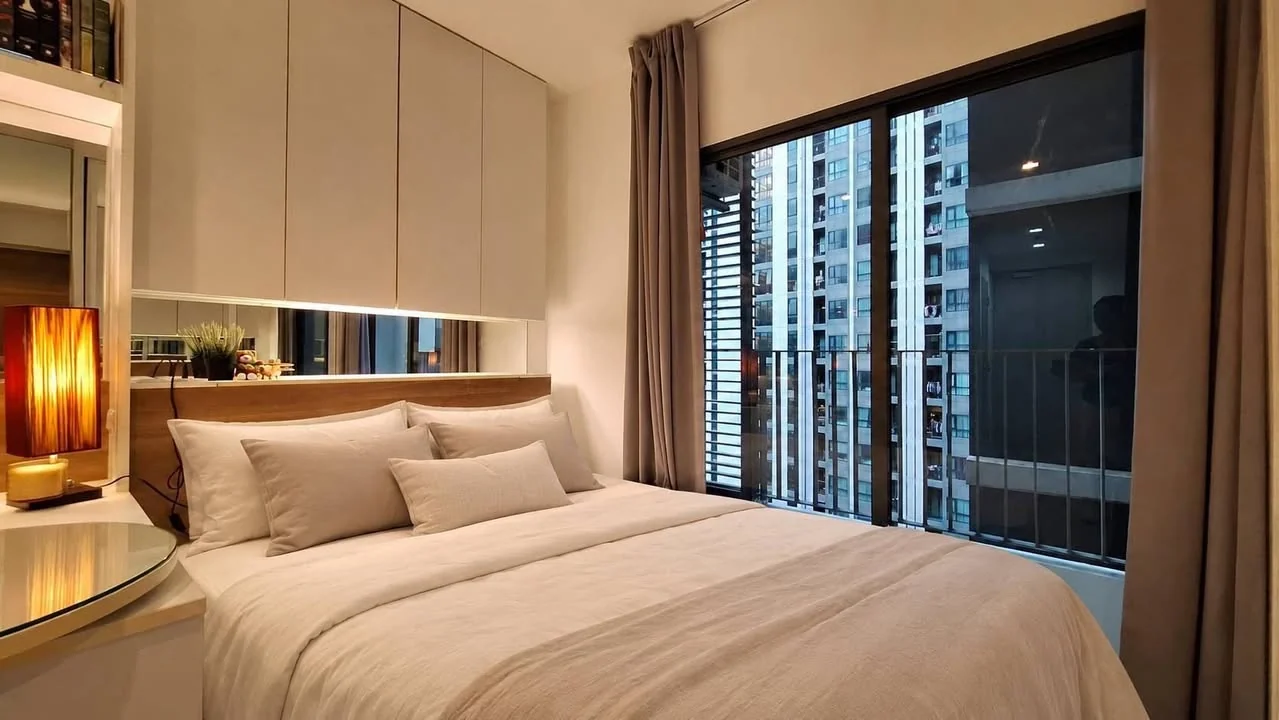 Studio condo in IDEO MOBI Rama 9